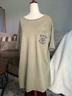 Harley-Davidson Olive 2002 Vintage Pocket Tee with Flag Logo